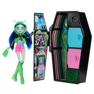 Monster High Skulltimate Secrets: Neon Ghoulia Doll